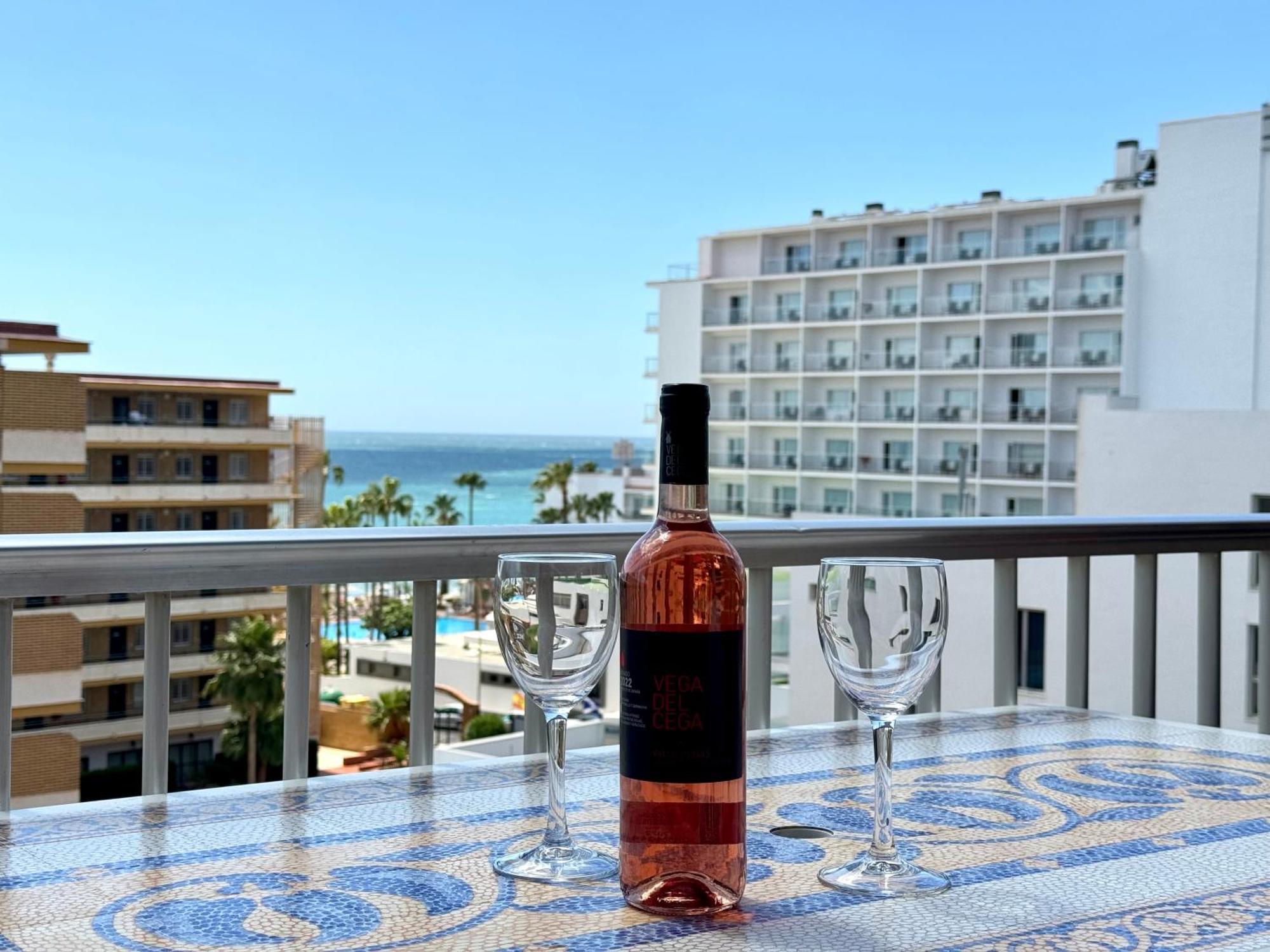La Carihuela A 150 Metros De La Playa Con Espectaculares Vistas Lägenhet Torremolinos Exteriör bild