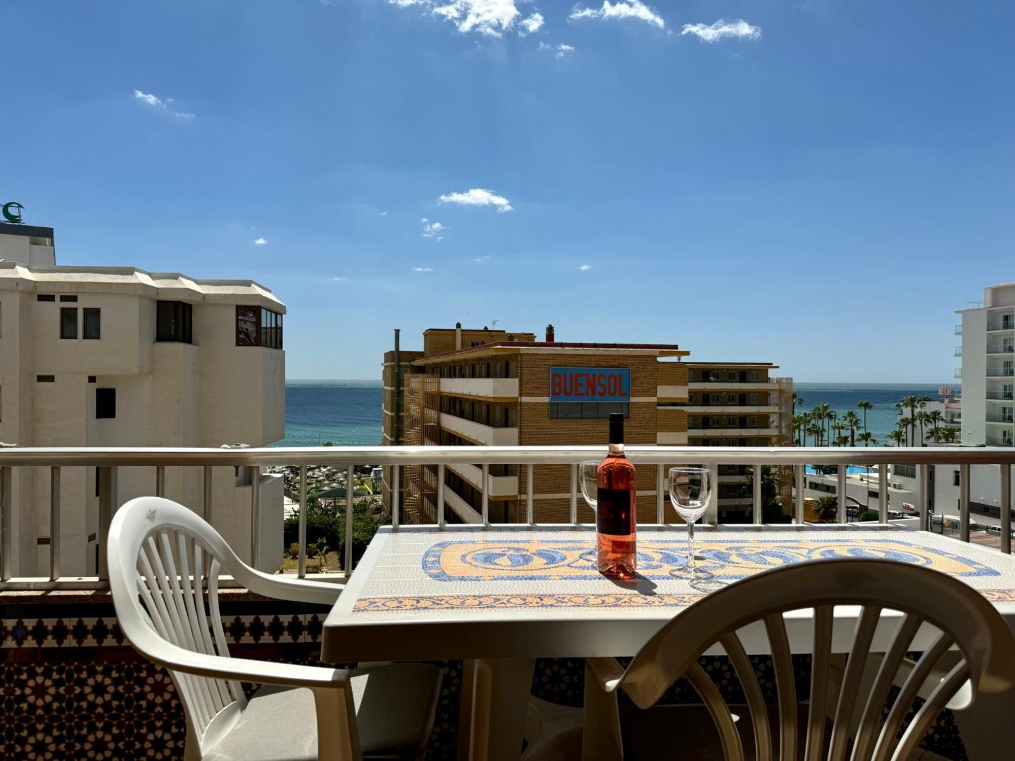 La Carihuela A 150 Metros De La Playa Con Espectaculares Vistas Lägenhet Torremolinos Exteriör bild
